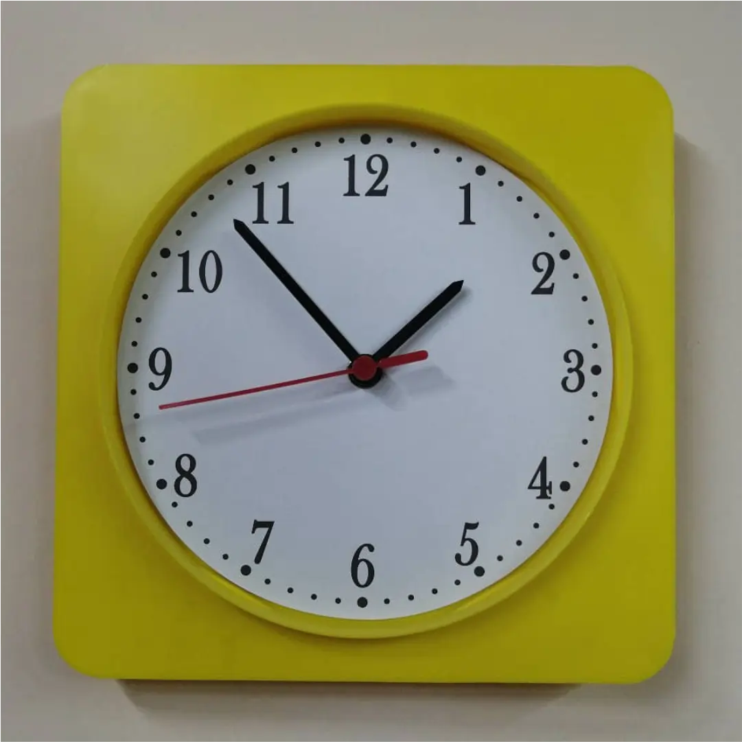 Reloj de pared cuadrado marco plano